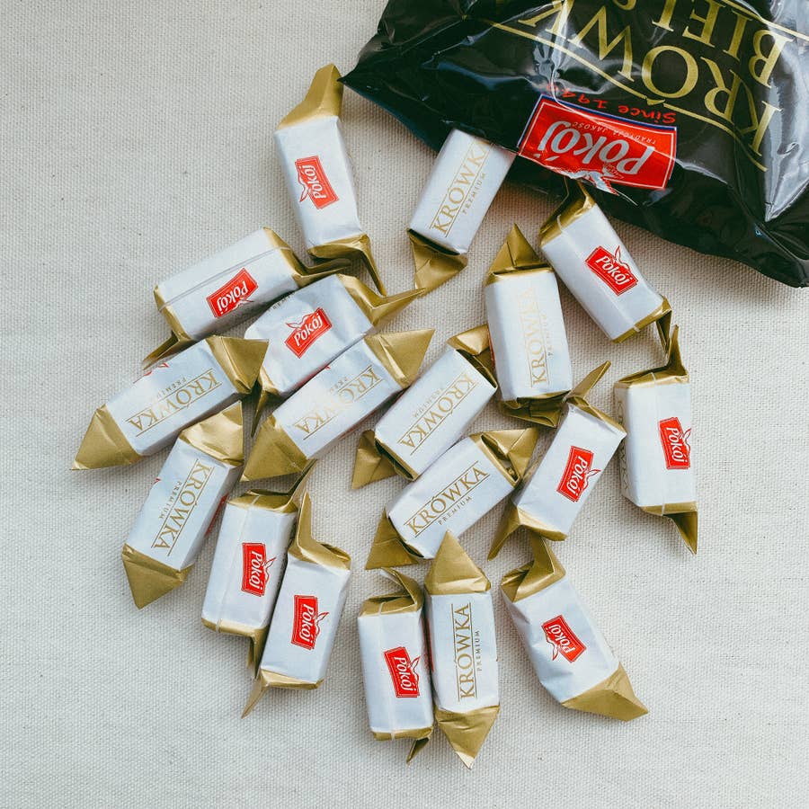 業務スーパー】一度食べたら忘れられない…！1個約15円の「ご褒美おやつ」ホロホロ食感がやみつきになるの！《実食レビュー》