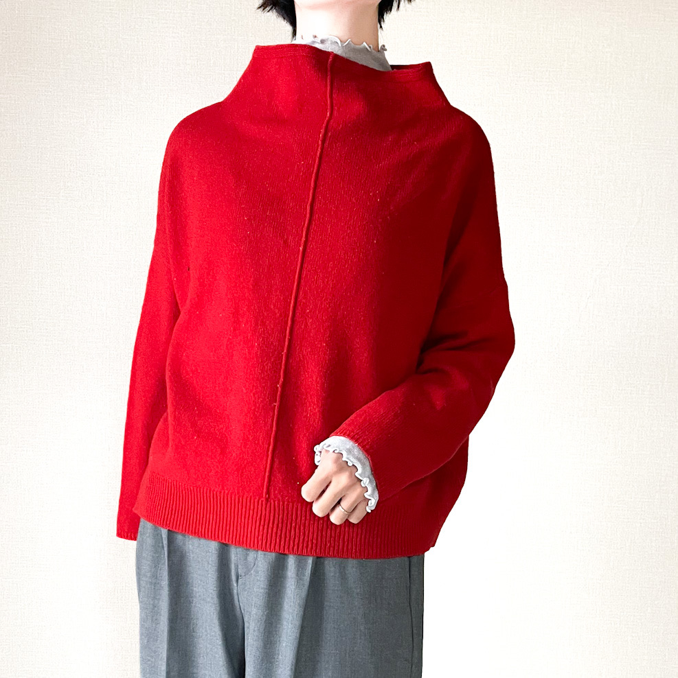 GU（ジーユー）のおすすめトップス「ラメハイネックT（長袖）Q」