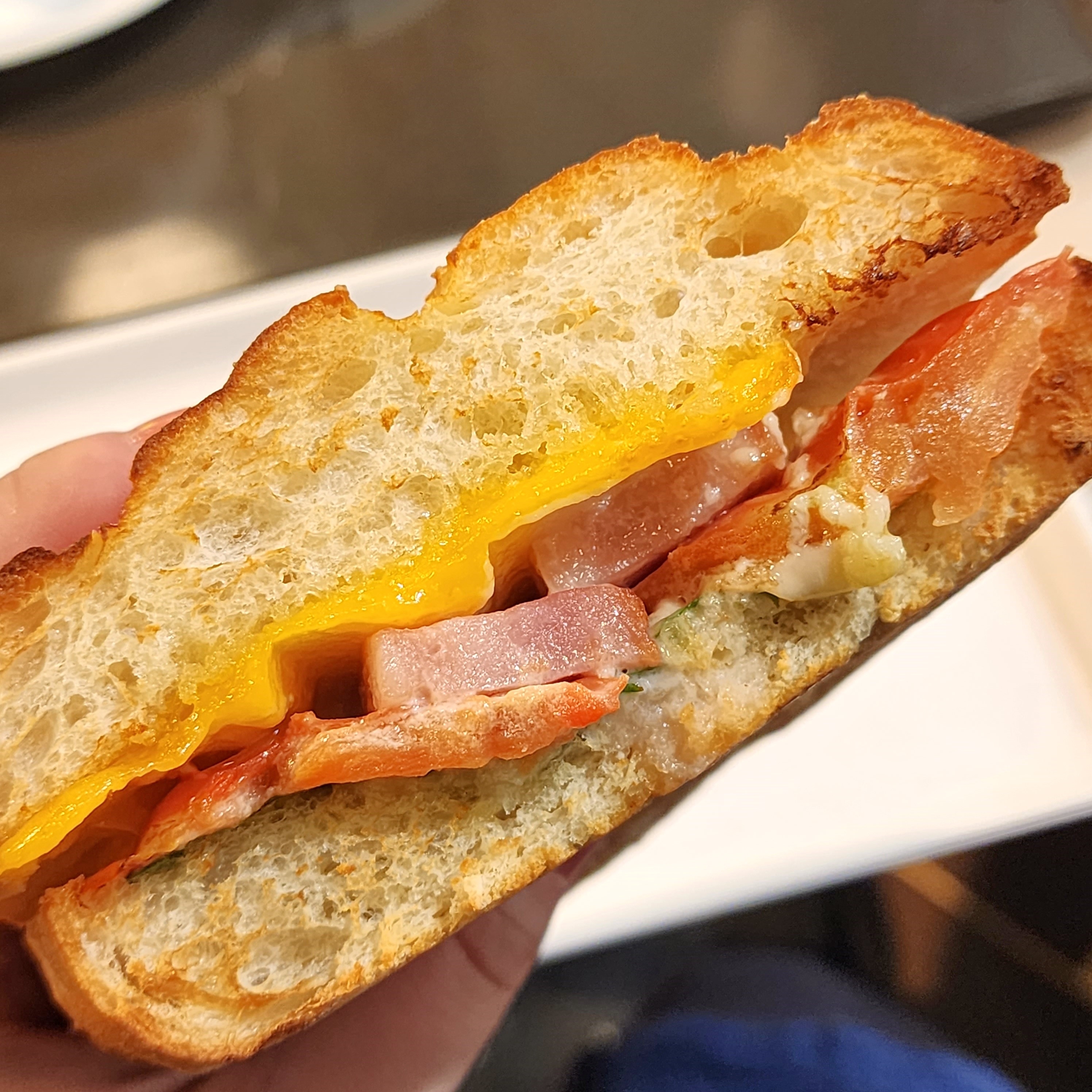 サンマルク】毎日食べたいくらい好き!特大サンドの「ボリューム サンマルク】毎日食べたいくらい好き!特大サンドの「ボリューム
