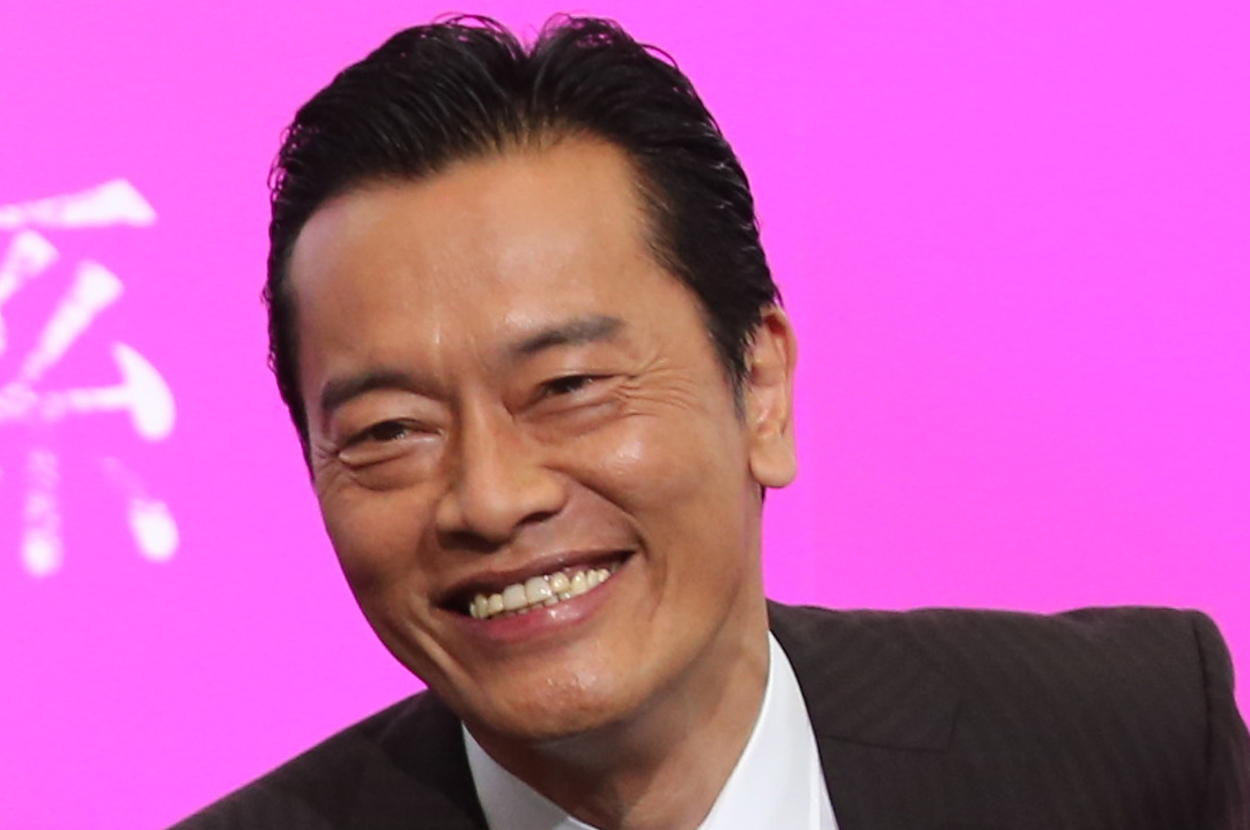 「かわいすぎておかしくなりそう」遠藤憲一がクリスマスにティラミス作り!⇒ニッコリ笑顔にファン悶絶「これはもう…好き」