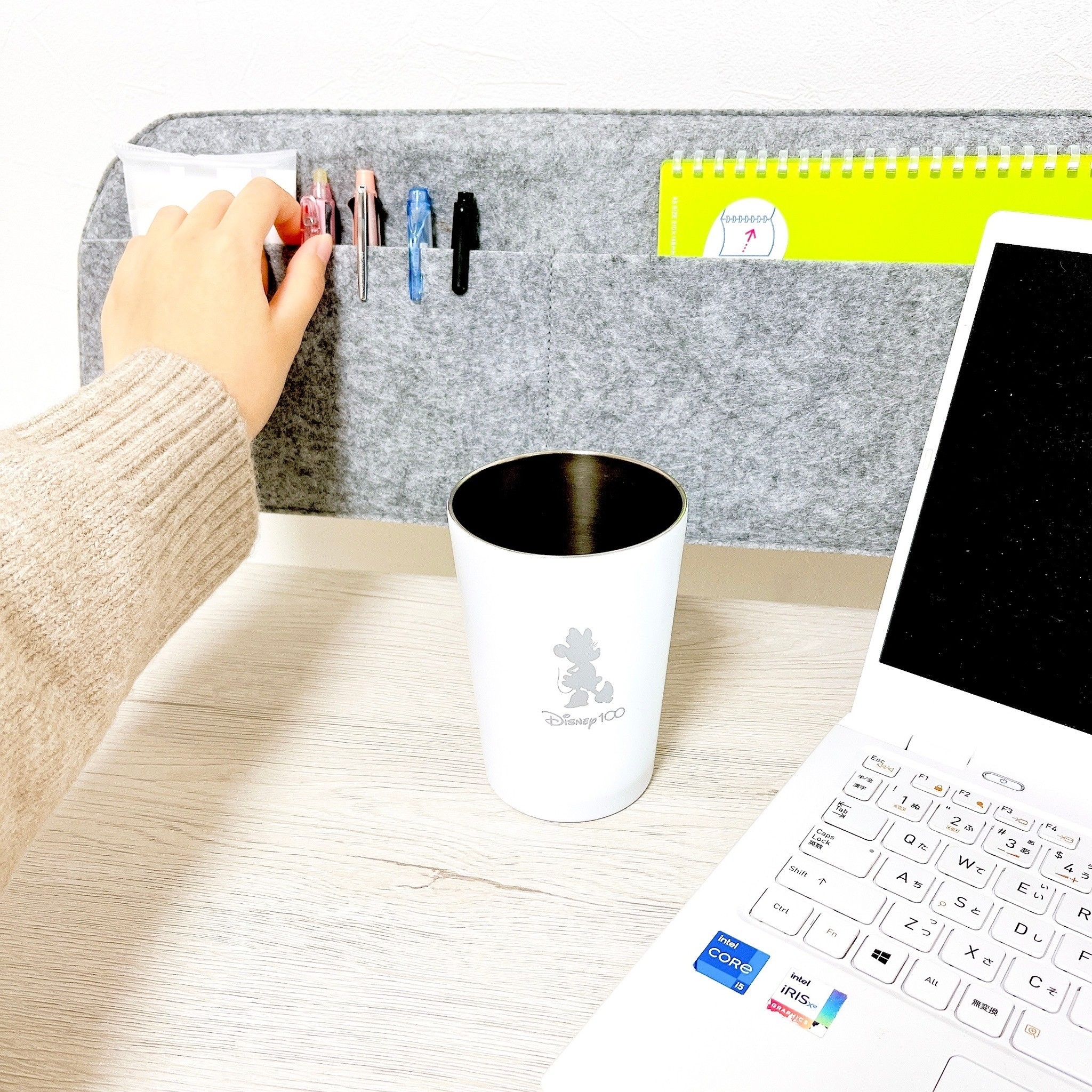 NITORI(ニトリ)のオススメのデスク「ポケット付き折りたたみデスク(70 ホワイトウォッシュ FT1)」