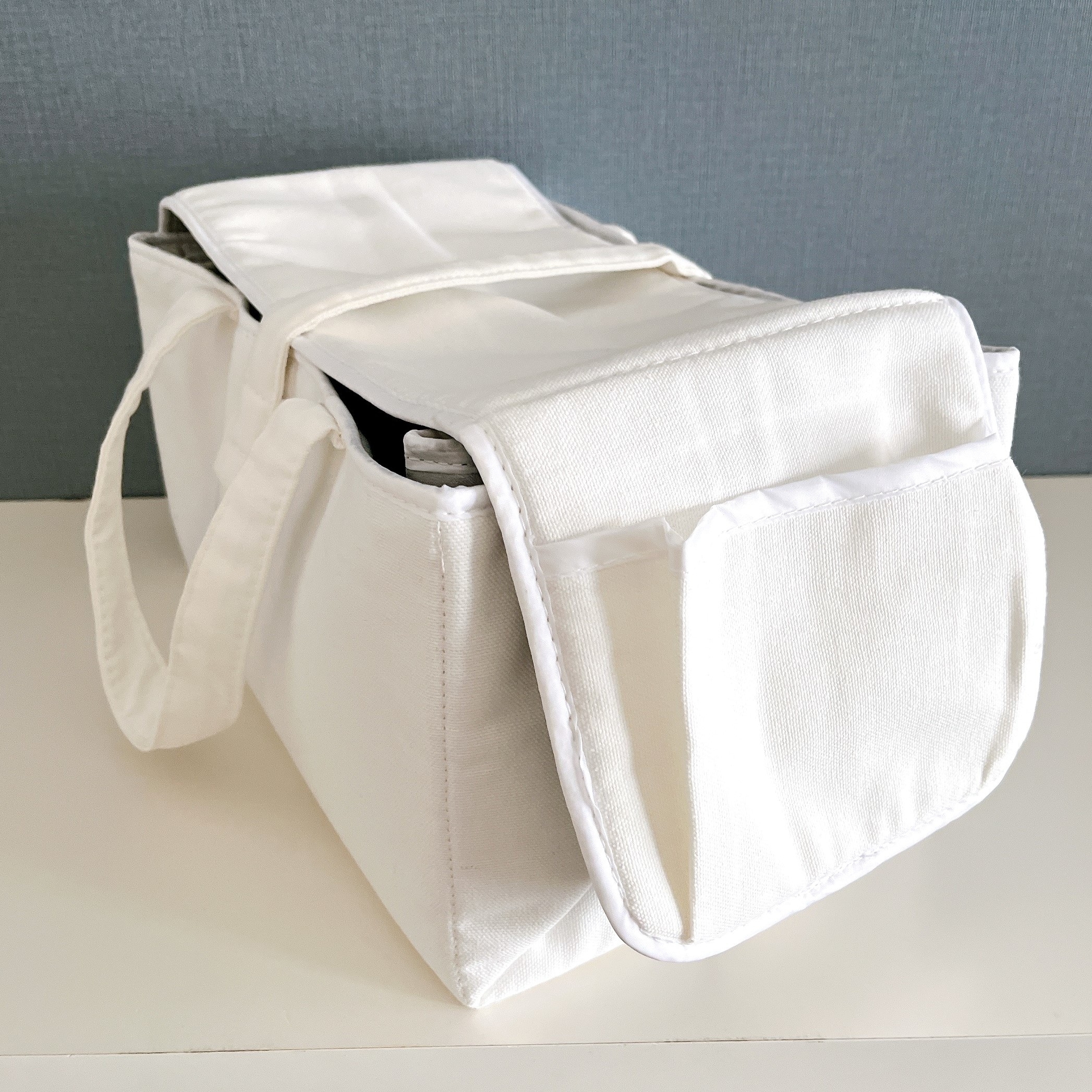 ニトリのオススメのグッズ「アイロンマットにもなるアイロン収納（YJ）」