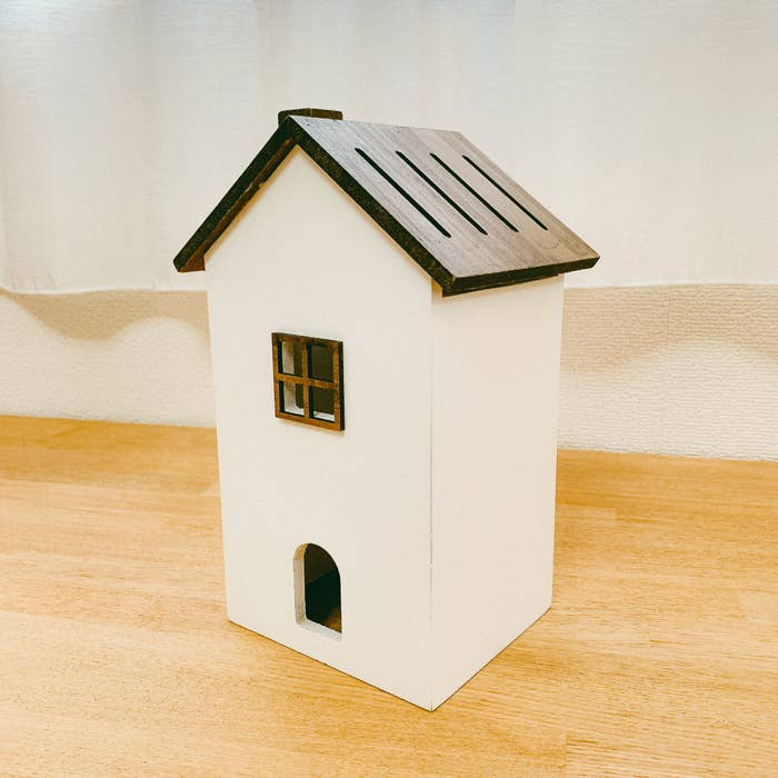 salut!(サリュ)のおすすめの便利グッズ「おうち芳香消臭剤カバー」