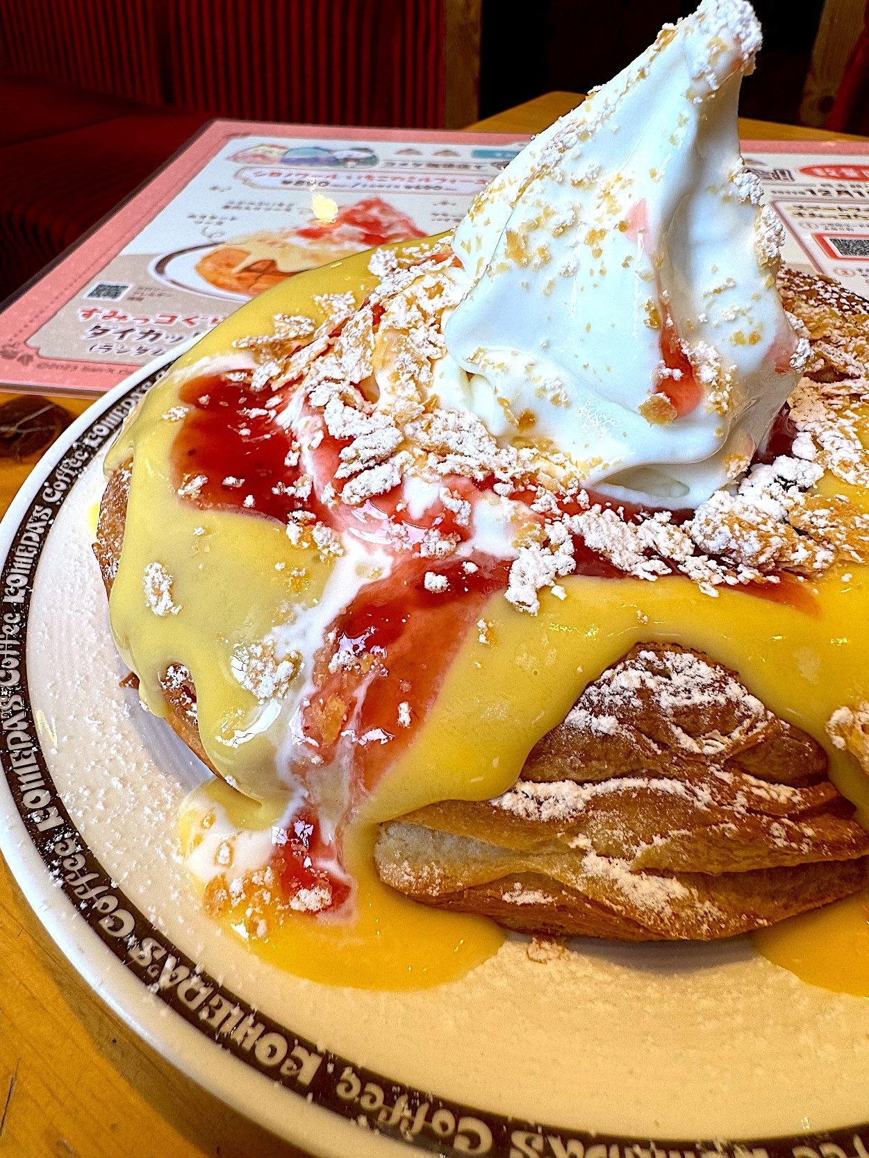 コメダ珈琲店のおすすめスイーツ「シロノワール いちごのミルフィーユ」