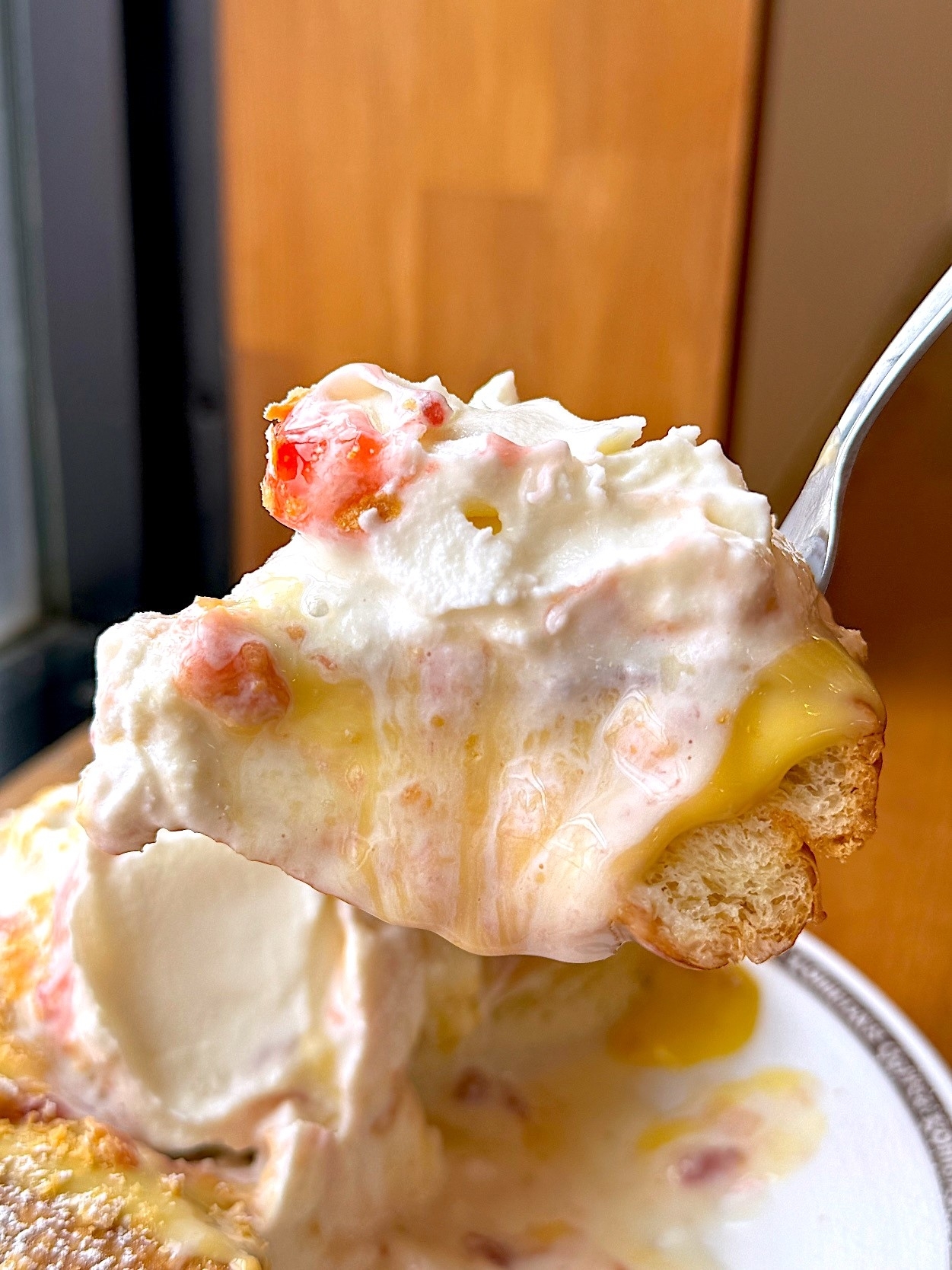 コメダ珈琲店のおすすめスイーツ「シロノワール いちごのミルフィーユ」