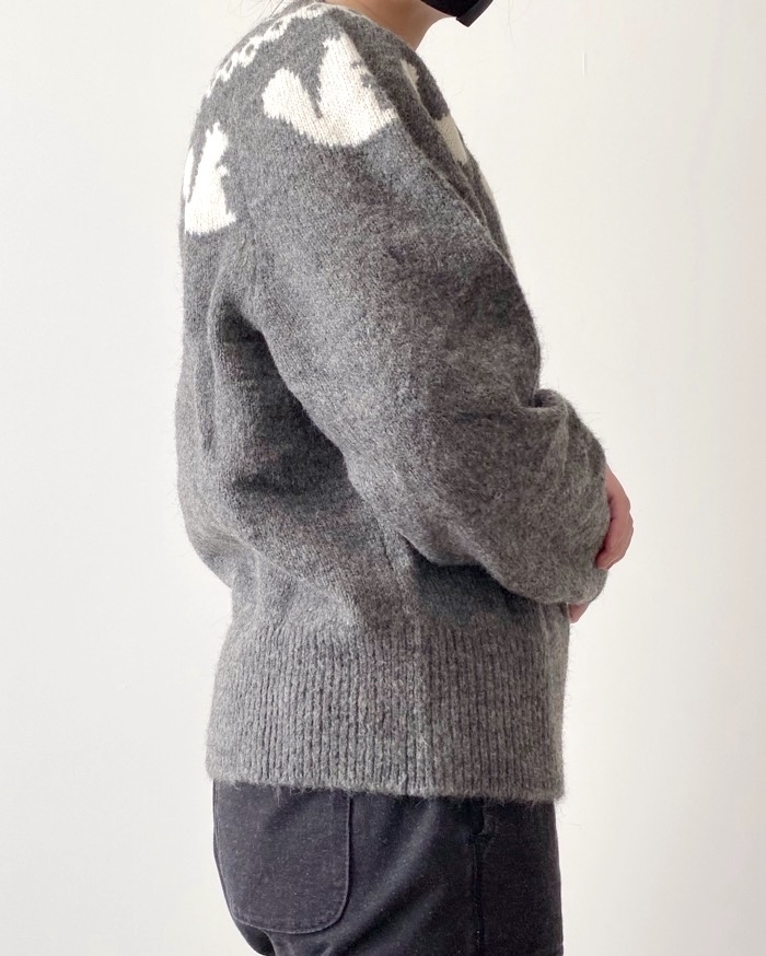 ユニクロのオススメのセーター「ジャカードクルーネックセーター（長袖）」