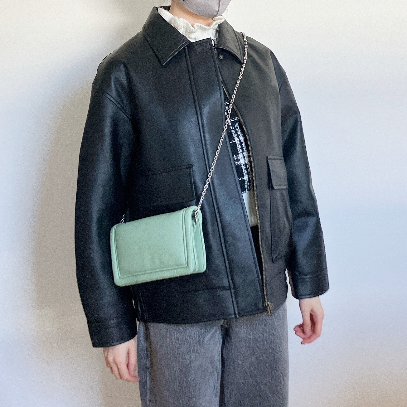 【ZARA】ウォレット付きクロスボディバッグ 画像・動画】ふわふわ&モチモチな生地感に癒される〜!ZARAの