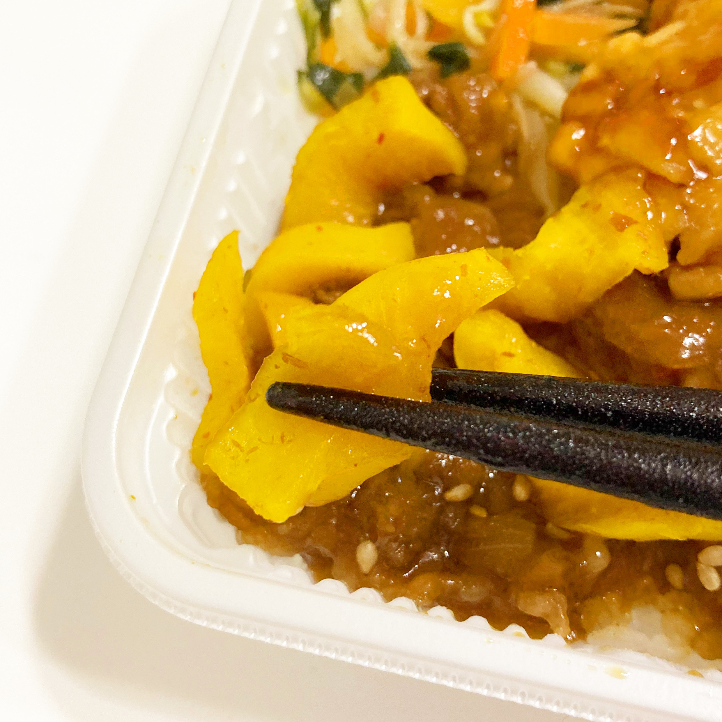 セブン-イレブンのおすすめ弁当「一膳ごはん 焼肉&唐揚げ」