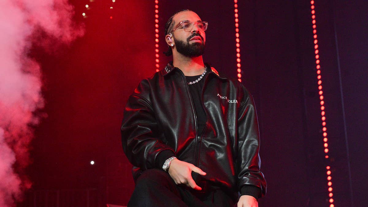 A video was posted of Drizzy singing along to his own song "Feel No Ways" from 2016's 'Views.'
