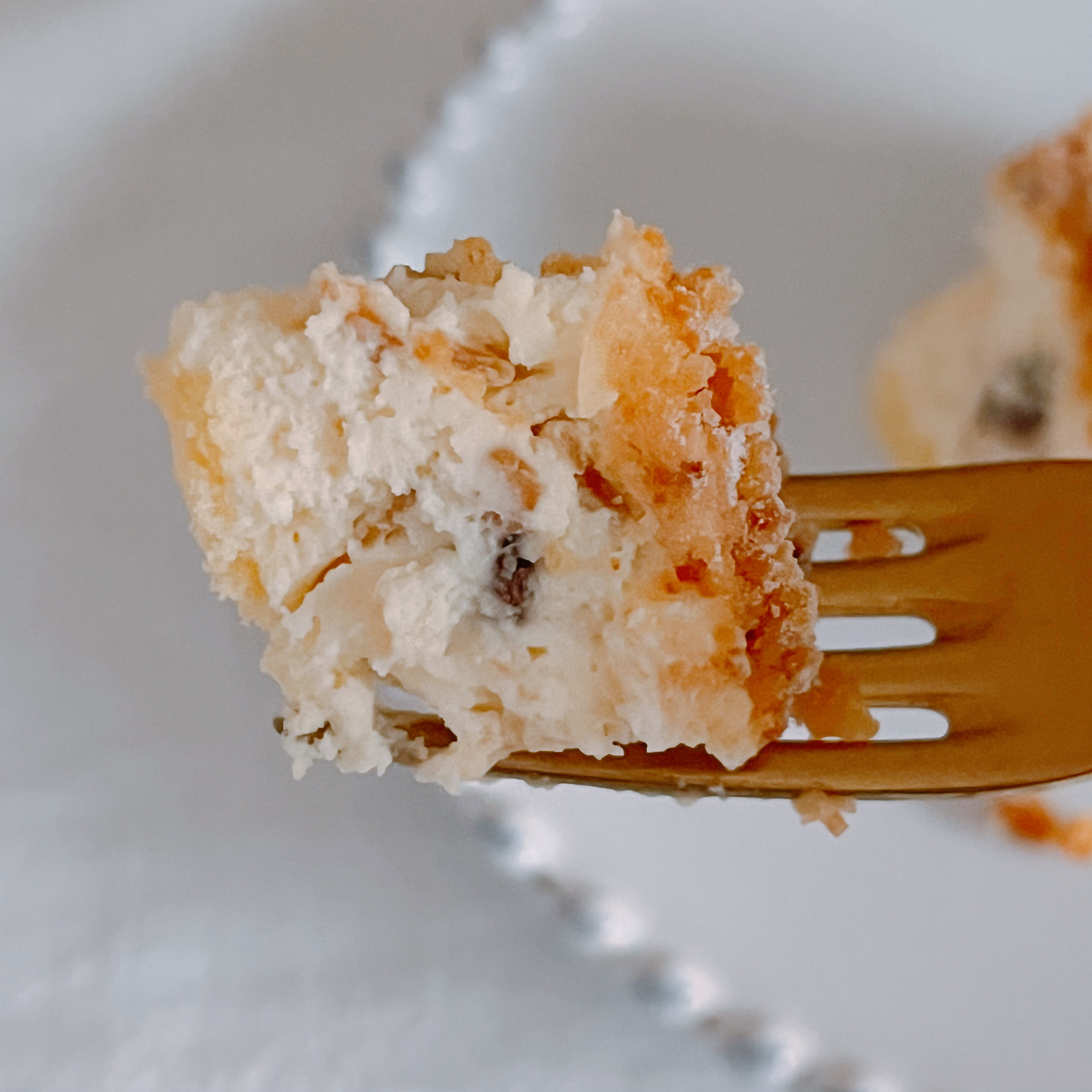 成城石井のオススメ「生プレミアムレアチーズケーキ（ホール）」