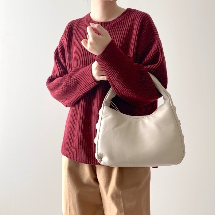 ZARA リバーシブルソフトショルダーバッグ 画像・動画】まるで本革みたいな高級感！ZARAの「新作バッグ