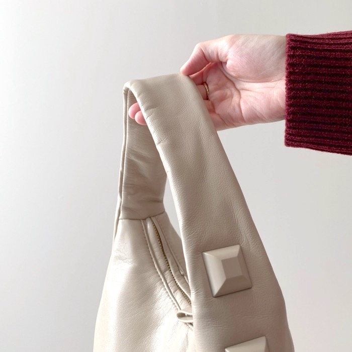 ZARA / ソフトレザーショルダーバッグ 画像・動画】まるで本革みたいな高級感！ZARAの「新作バッグ