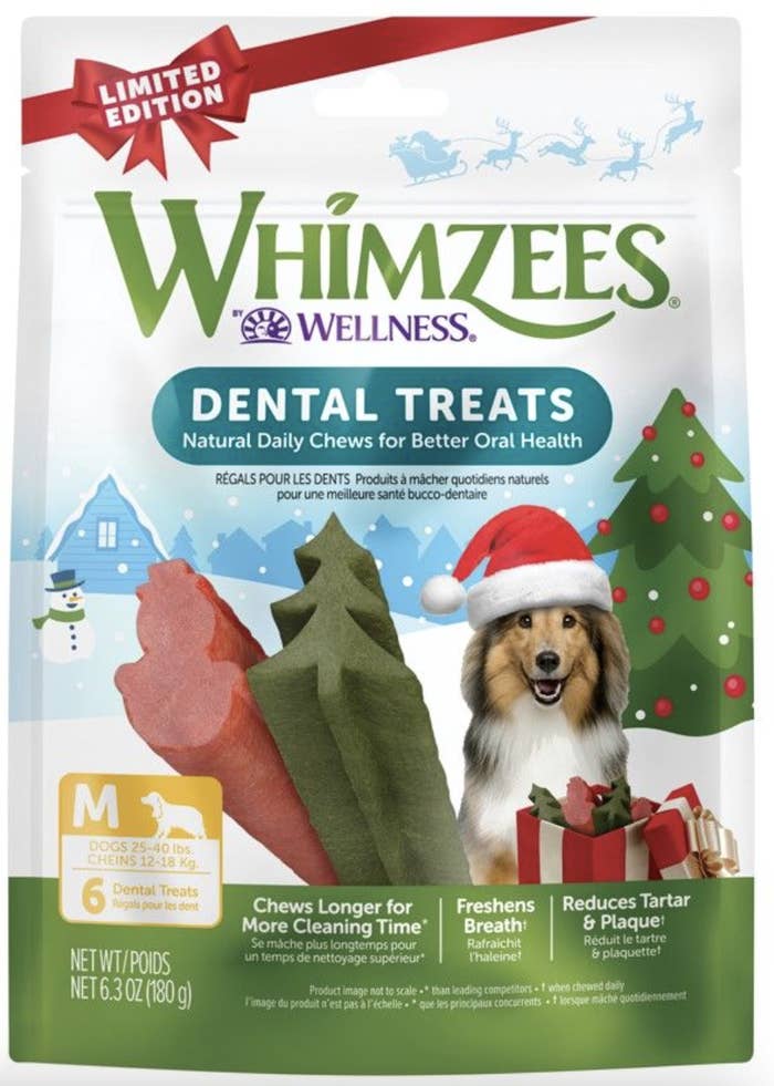Natural daily chews for better oral health in Christmas tree and snowman shapes