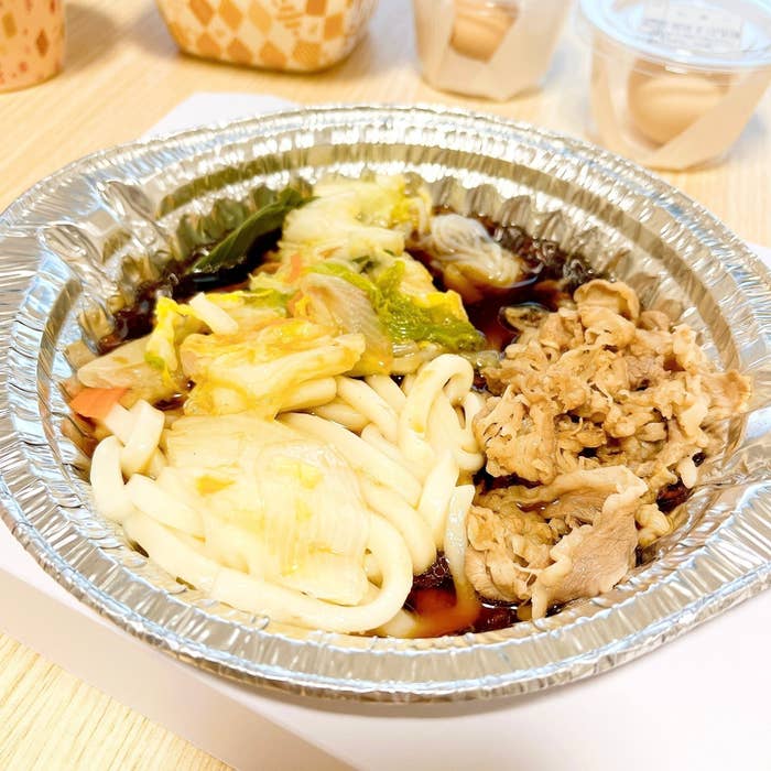 すき家のオススメのメニュー「牛すき鍋定食」