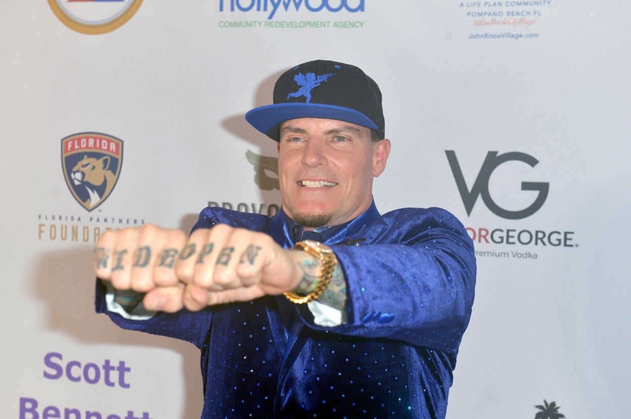 Vanilla Ice Headlines Donald Trump's New Year's Eve Party at Mar-a-Lago - Vimarsana News