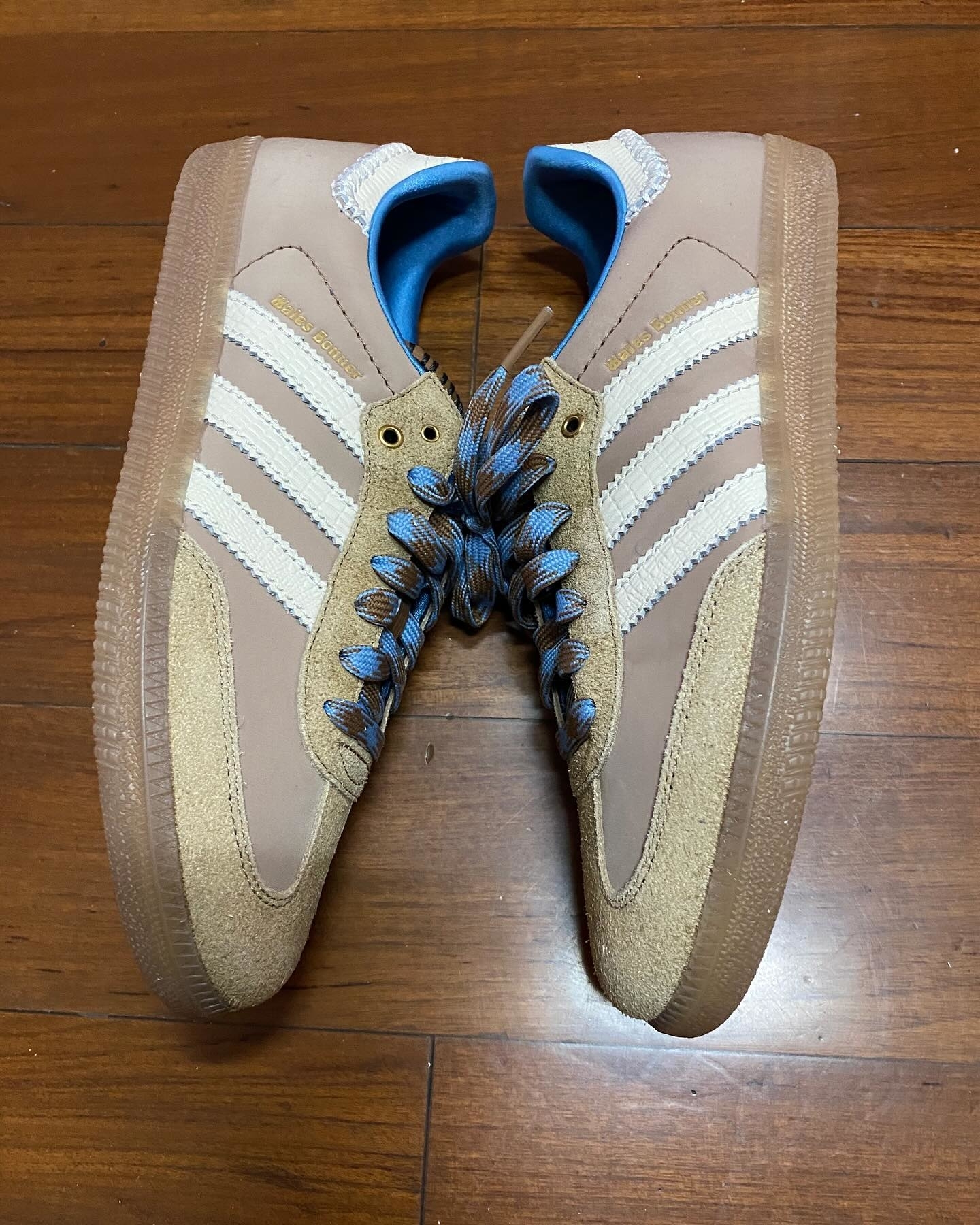 Buzz on sale adidas samba