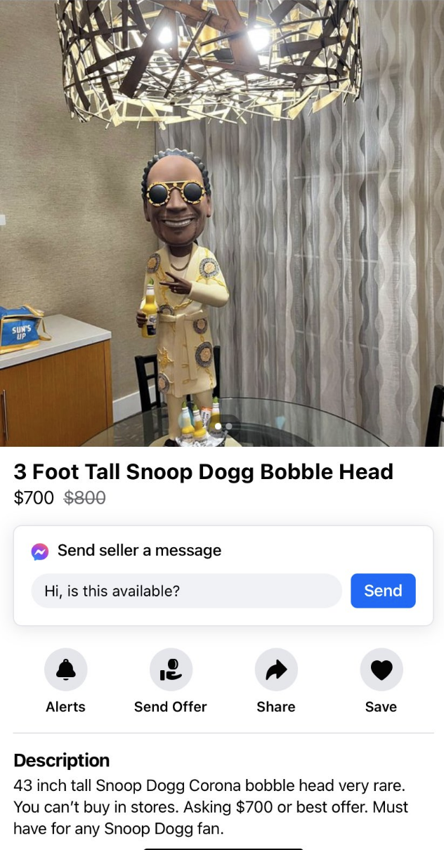 A Snoop Dogg bobble head
