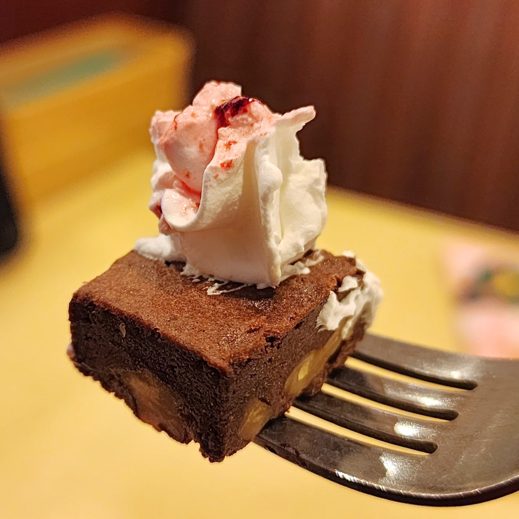 ガストのおすすめスイーツ「プリンアラモード」