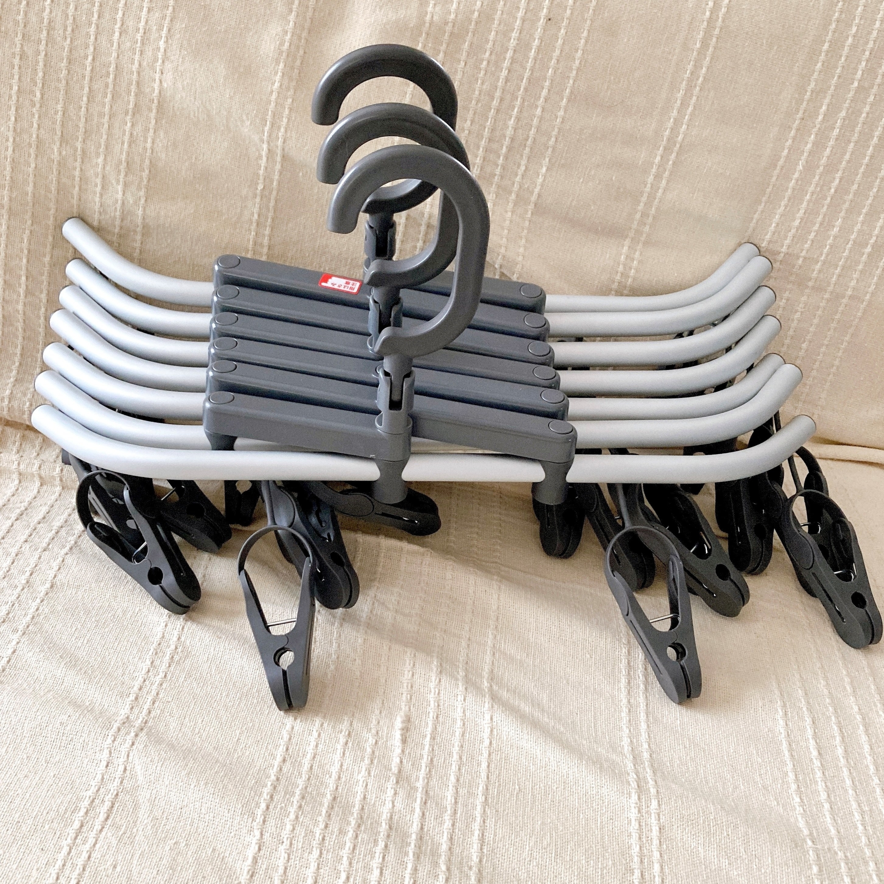 CAINZ（カインズ）の洗濯グッズ「幅が変えられるインテリア洗濯ハンガー28ピンチ」