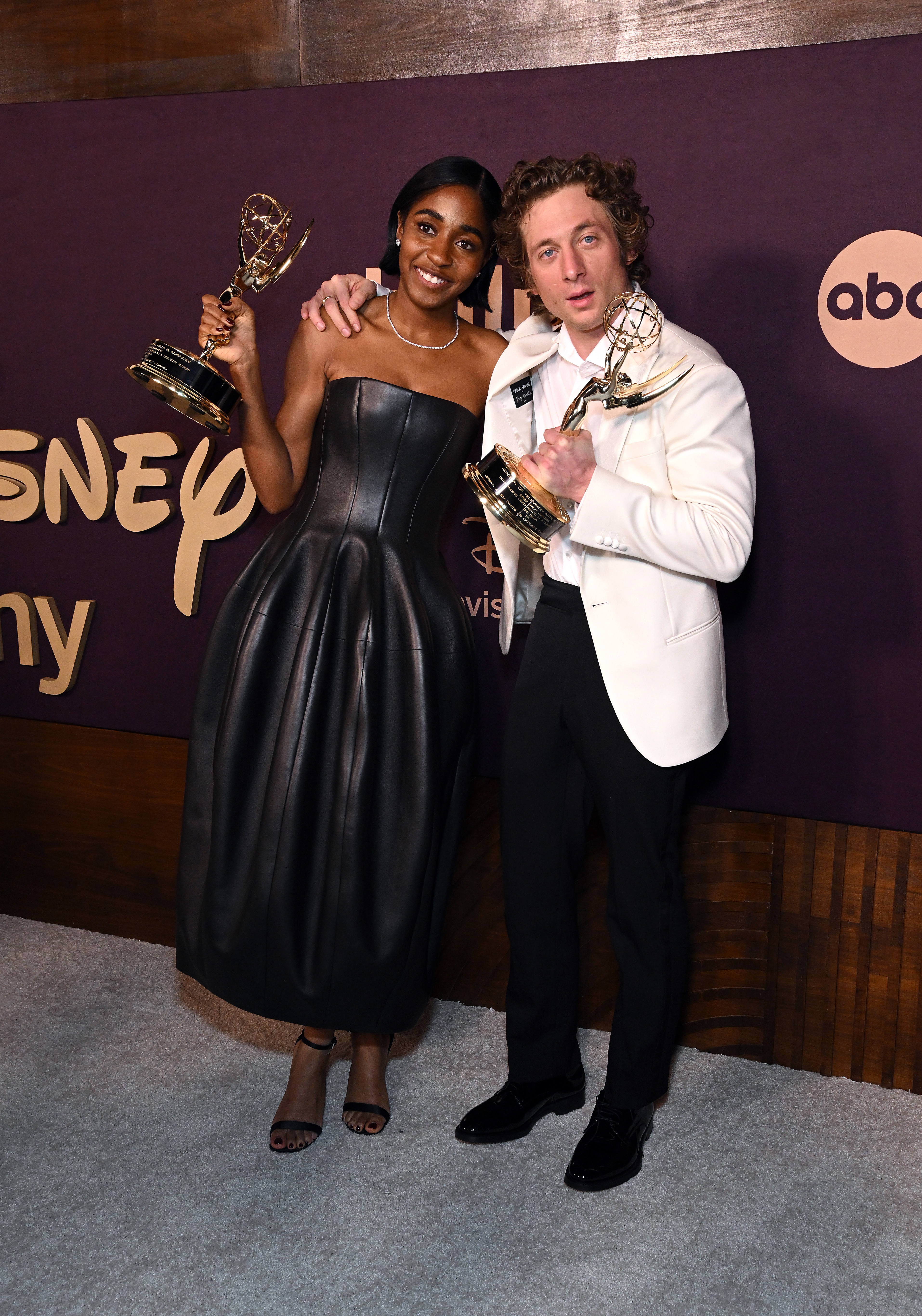 Ayo Edebiri and Jeremy Allen White with their Emmys