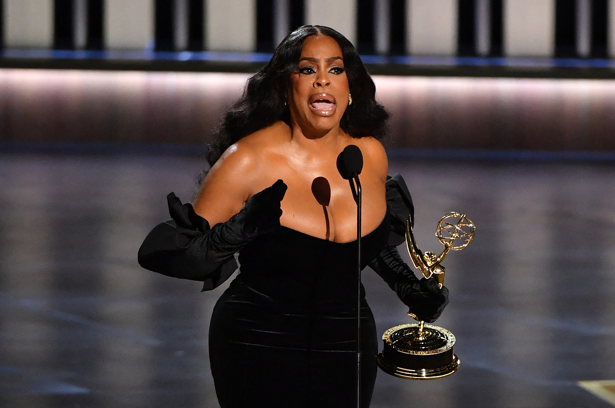 Niecy Nash-Betts Won Her First Emmy Award, And People Are Loving Her Perfect Acceptance Speech