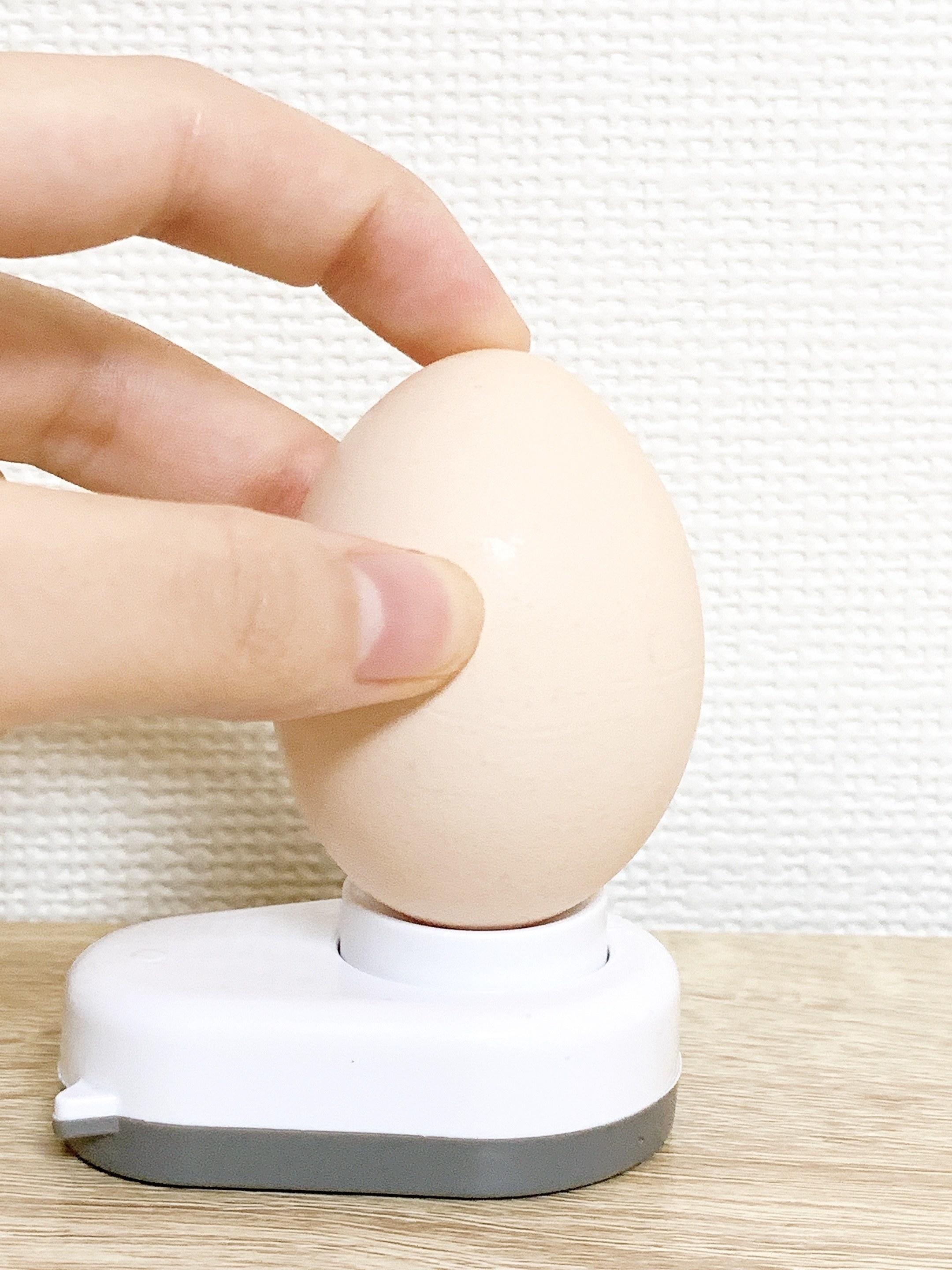 DAISO（ダイソー）のおすすめ商品「たまごのプッチン穴あけ器」