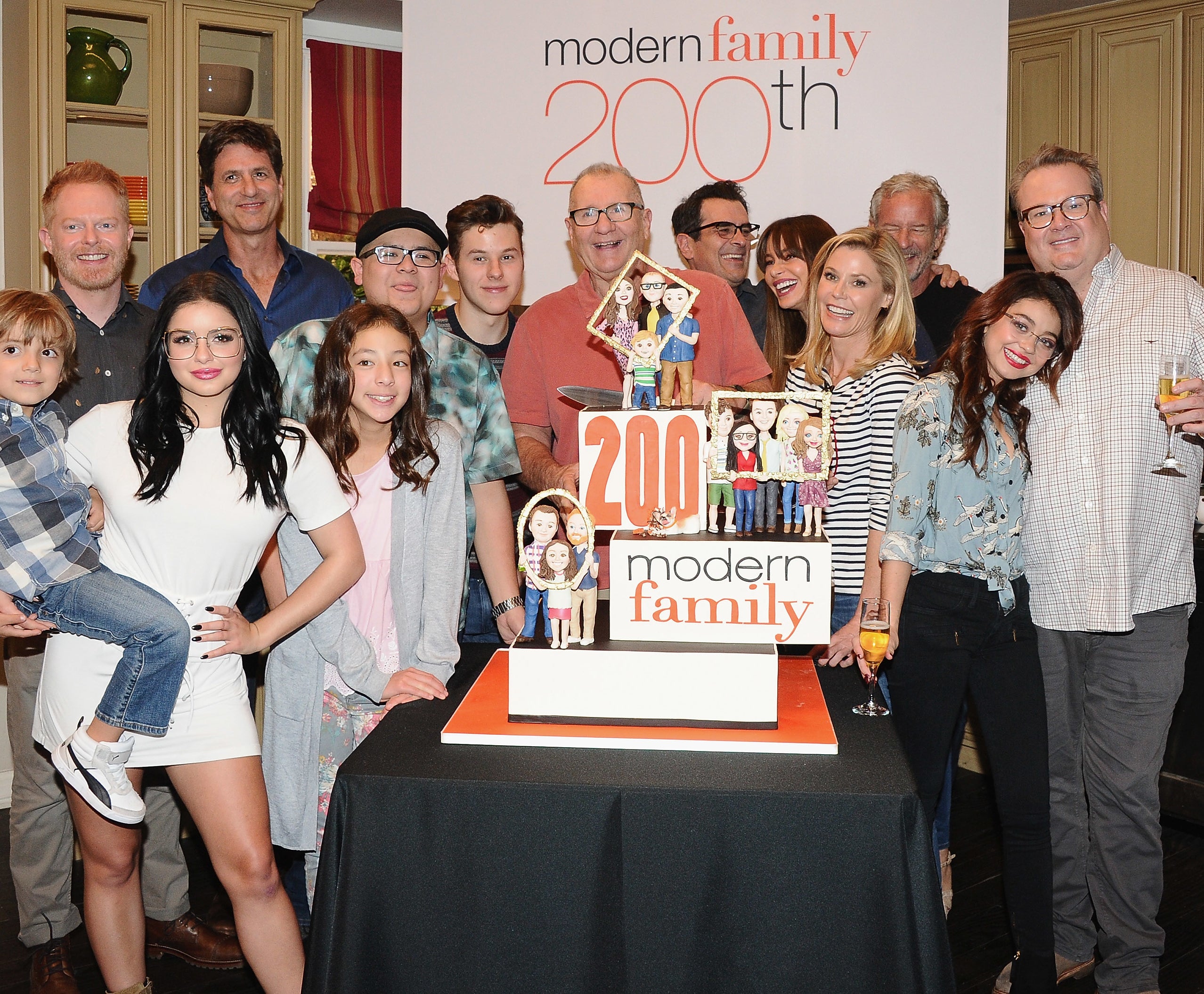 Modern Family' cast reunion photos: Sofia Vergara hosts