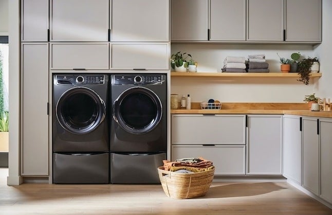 the black washer and dryer set