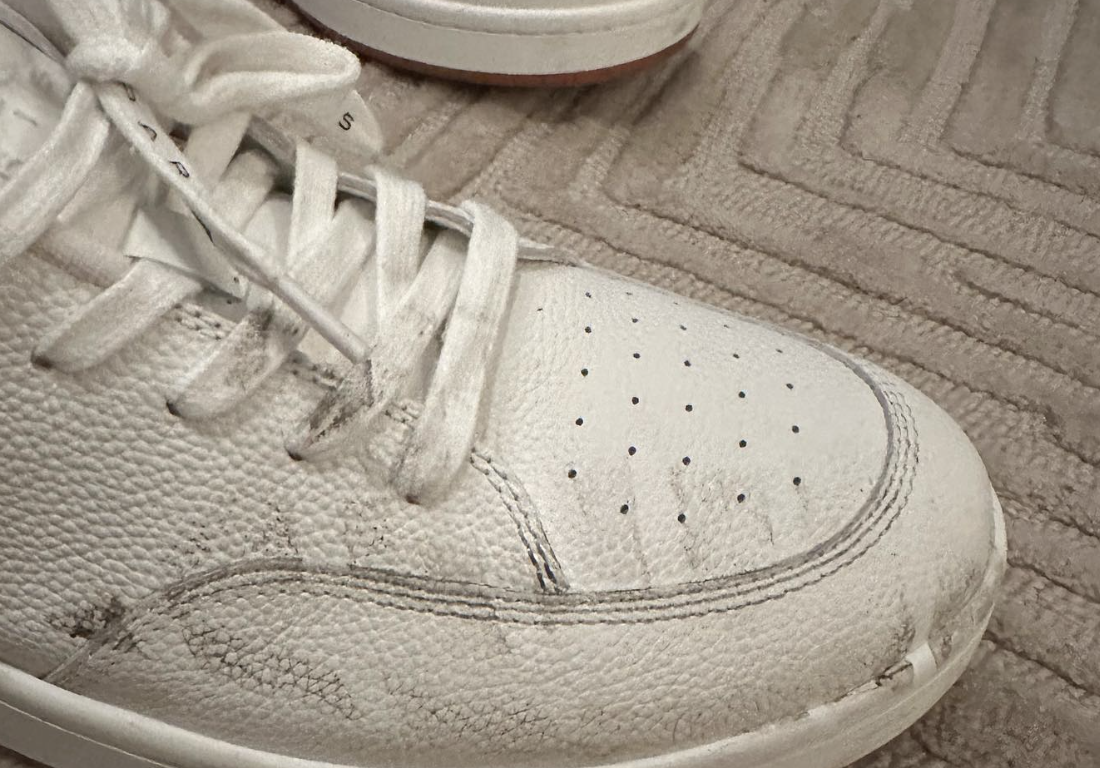 Closeup of Zayn&#x27;s shoe
