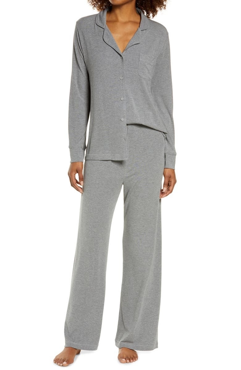 model wearing gray long sleeve Skims sleepwear set