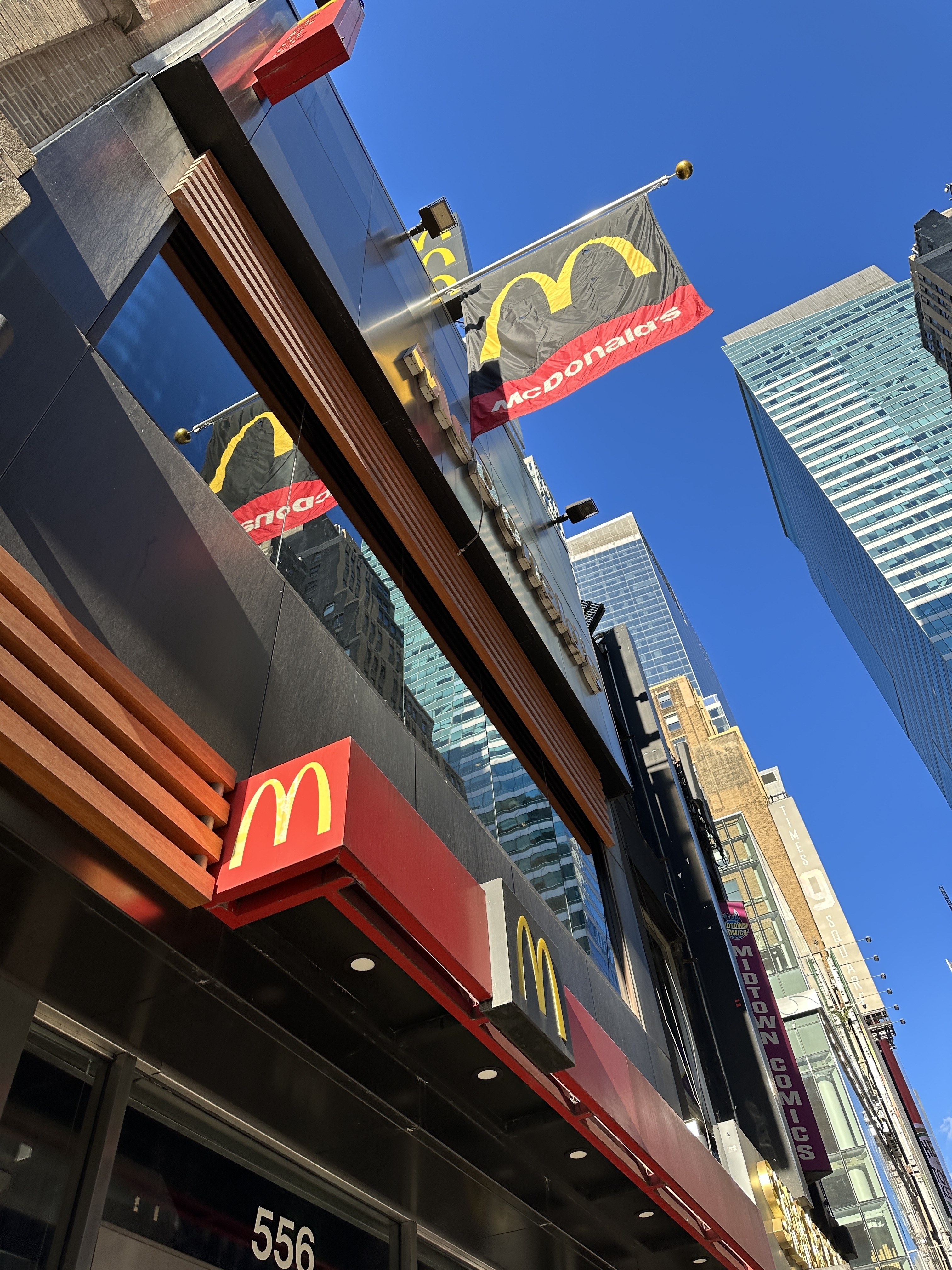 A McDonald&#x27;s storefront in NYC