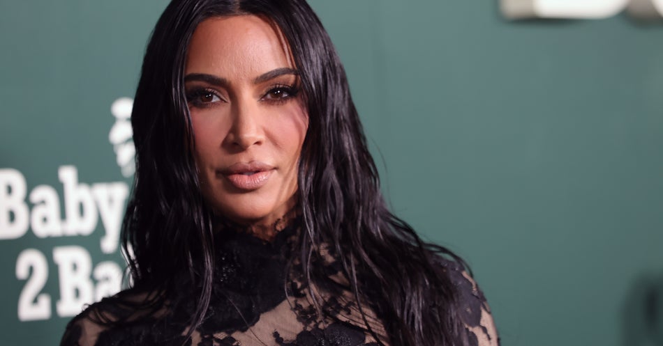 Kim Kardashian in einem unbearbeiteten TikTok mit North West