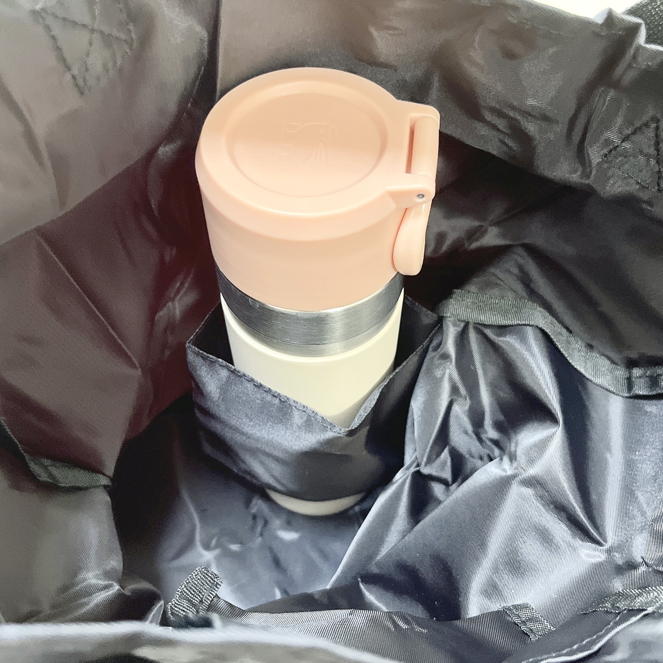 スタバの「大容量トートバッグ」がオシャレで買って大正解だった