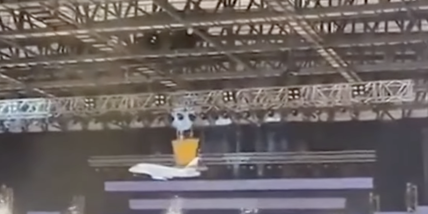 Tech CEO Falls to His Death During Failed Stage Stunt in Front of Employees - Vimarsana News