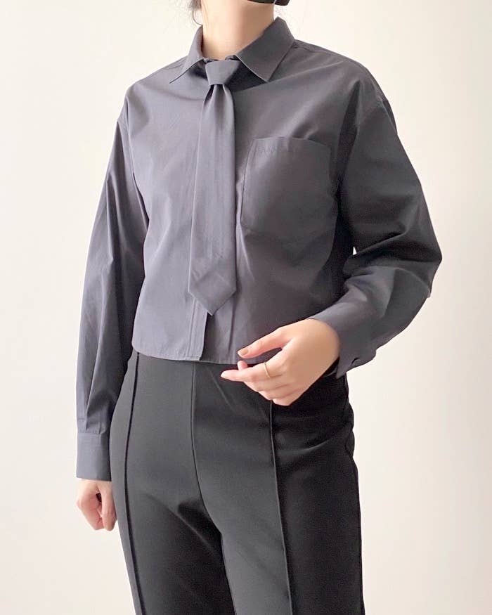 GUのおすすめアイテム「ネクタイ付きショートシャツ（長袖）Q」