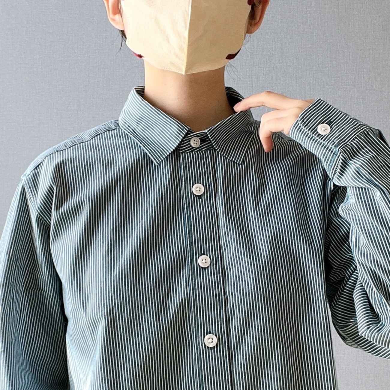 無印良品のオススメのシャツ「婦人 洗いざらし ブロードレギュラーカラー長袖シャツ」