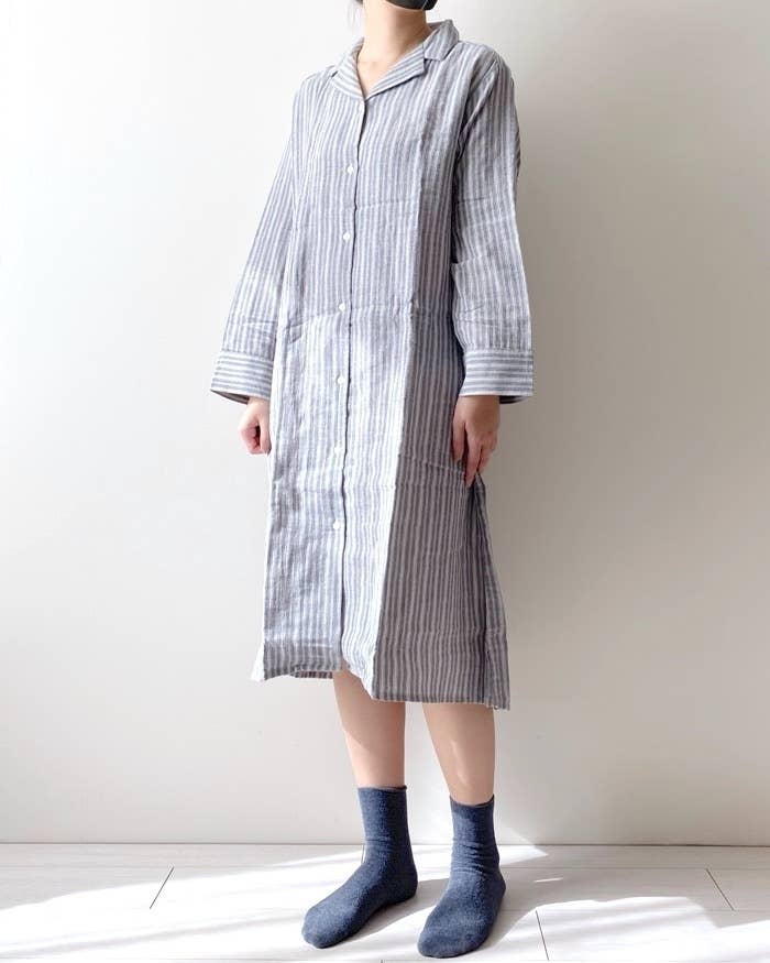 GU（ジーユー）のおすすめルームウェア「オーガニックコットンパジャマワンピース（長袖）ストライプ+X」