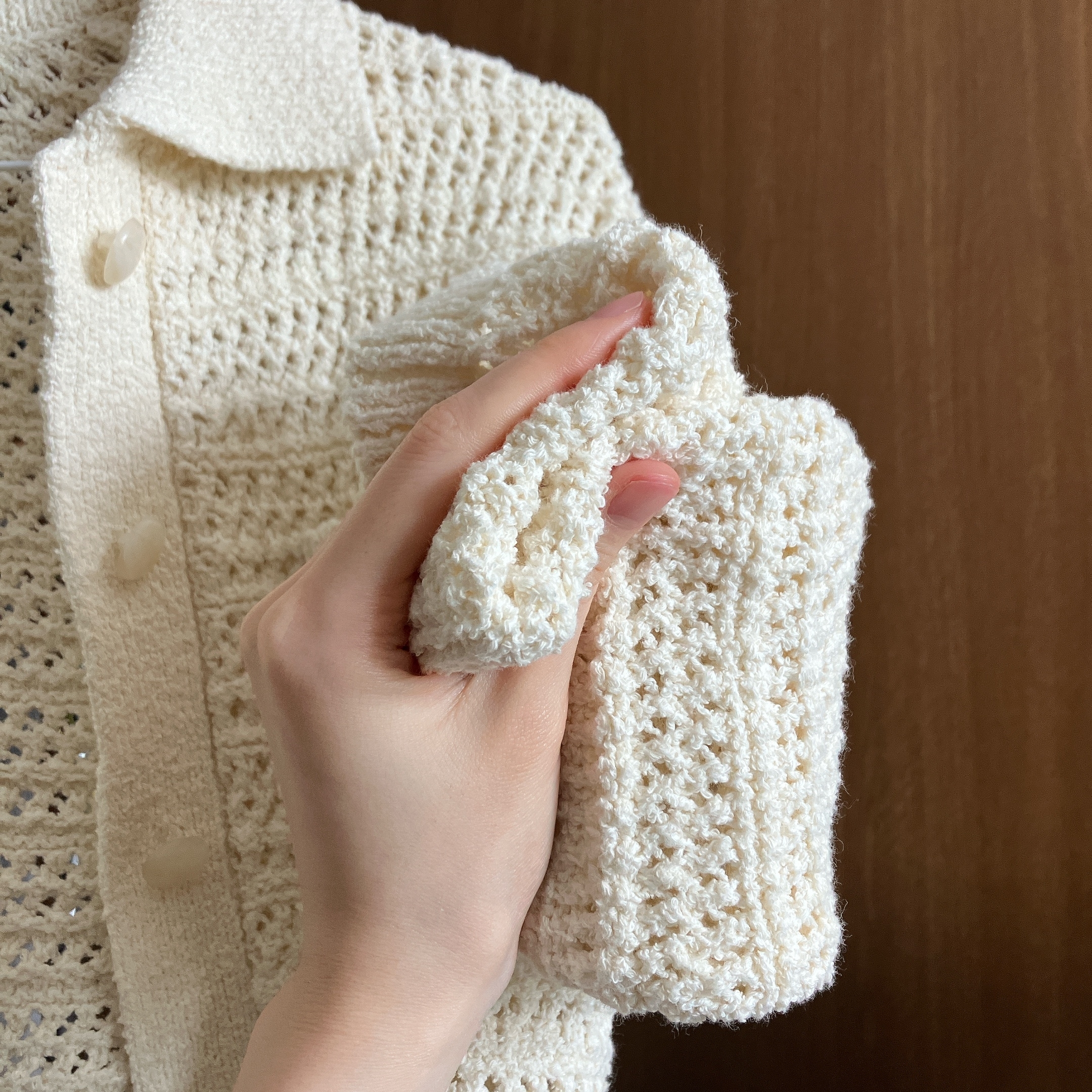 GU（ジーユー）のおすすめトップス「ブークレニットジャケット（長袖）+E」