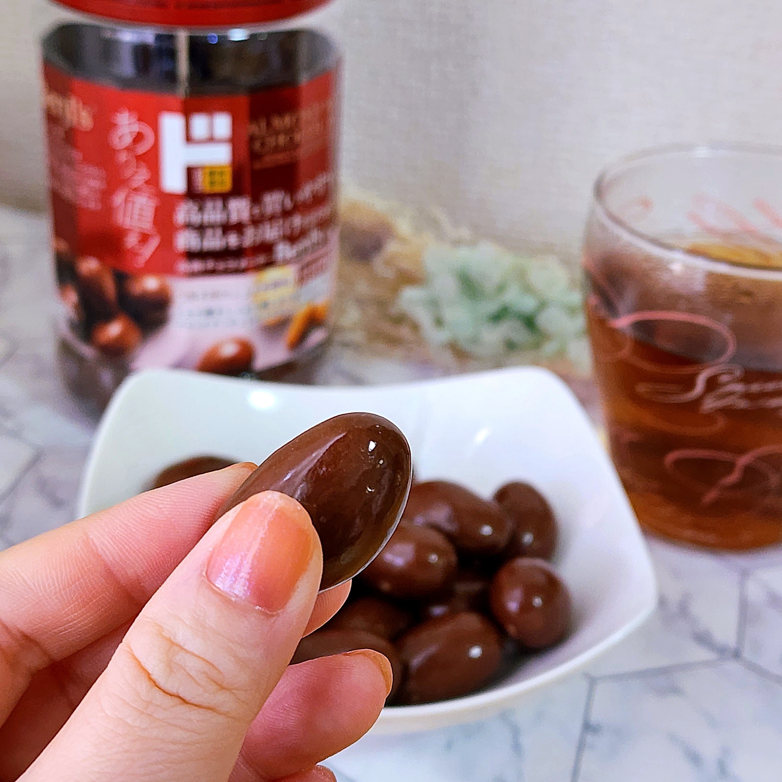 ドン・キホーテのおすすめスイーツ「情熱価格 Beryl's アーモンドミルクチョコレート」