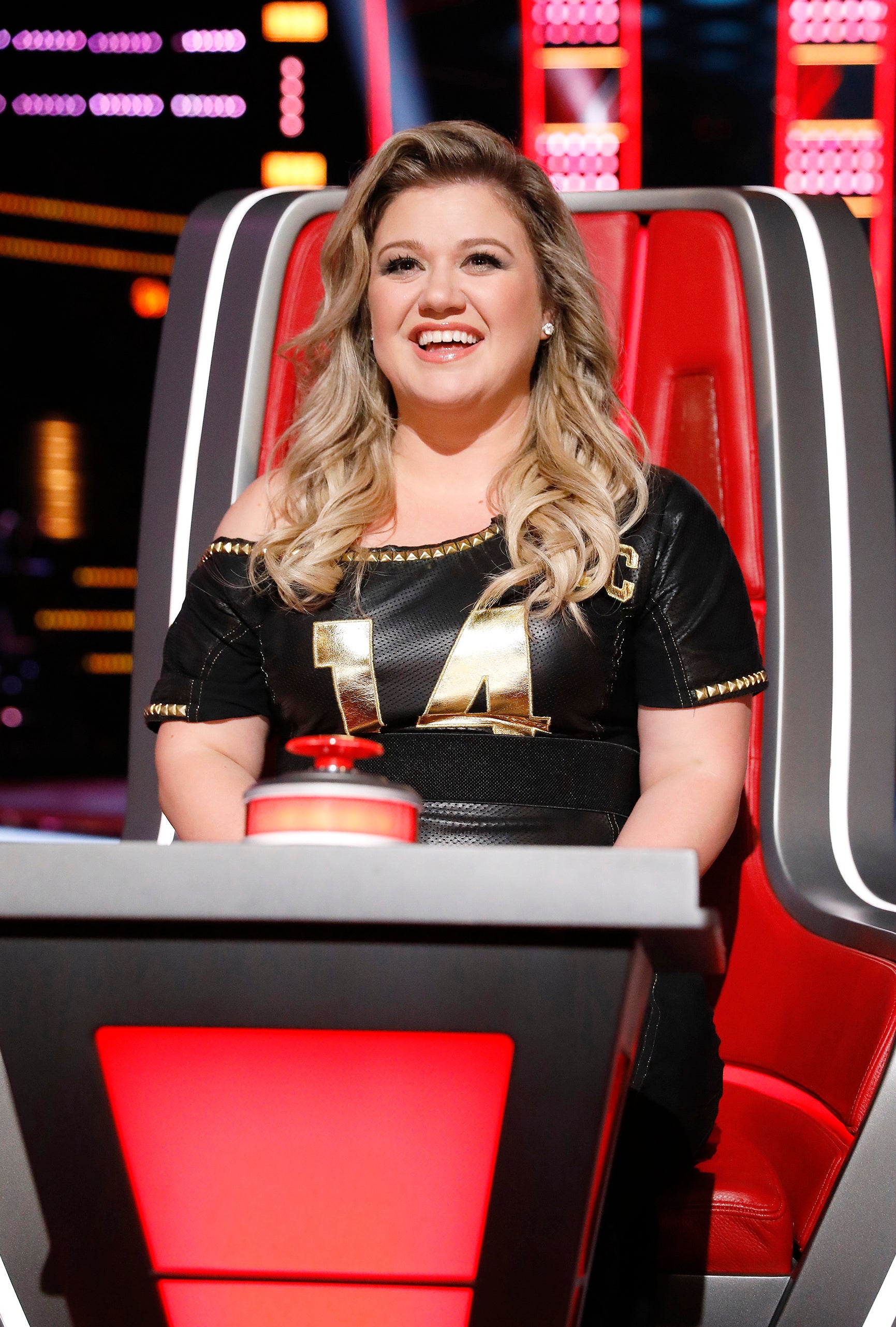 Kelly on The Voice as a judge