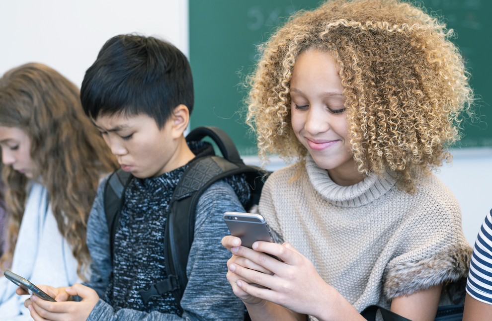 School Removes Mirrors To Stop Students From Making TikToks