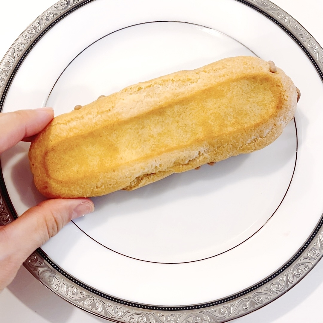 コージーコーナーのオススメのスイーツ「エクレア（モカ）」