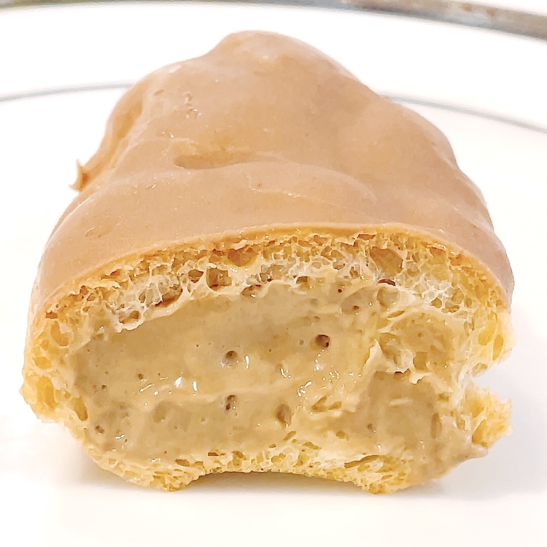 コージーコーナーのオススメのスイーツ「エクレア（モカ）」