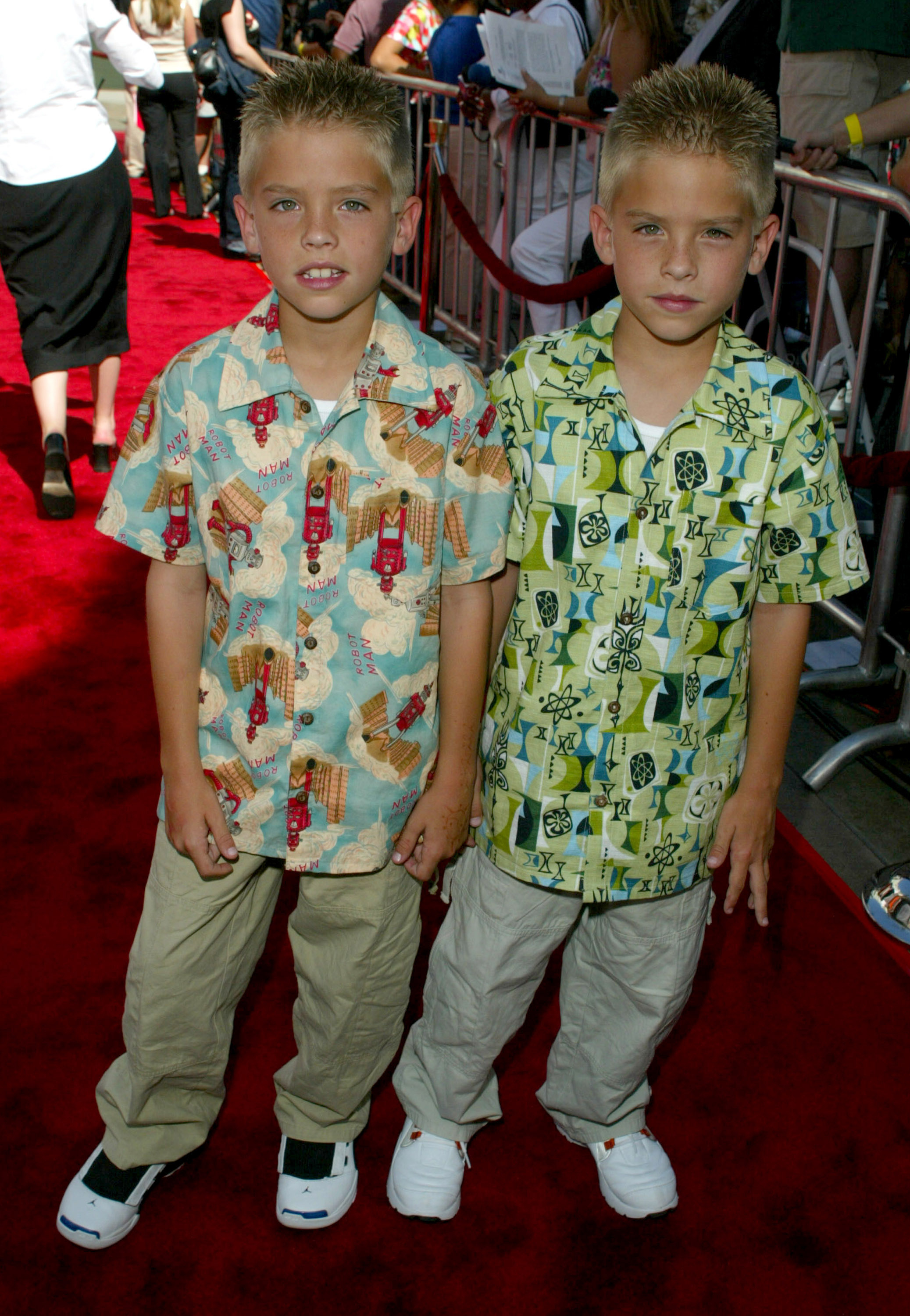 Cole and Dylan Sprouse as preteens