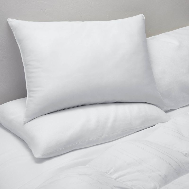 the white down alternative pillow