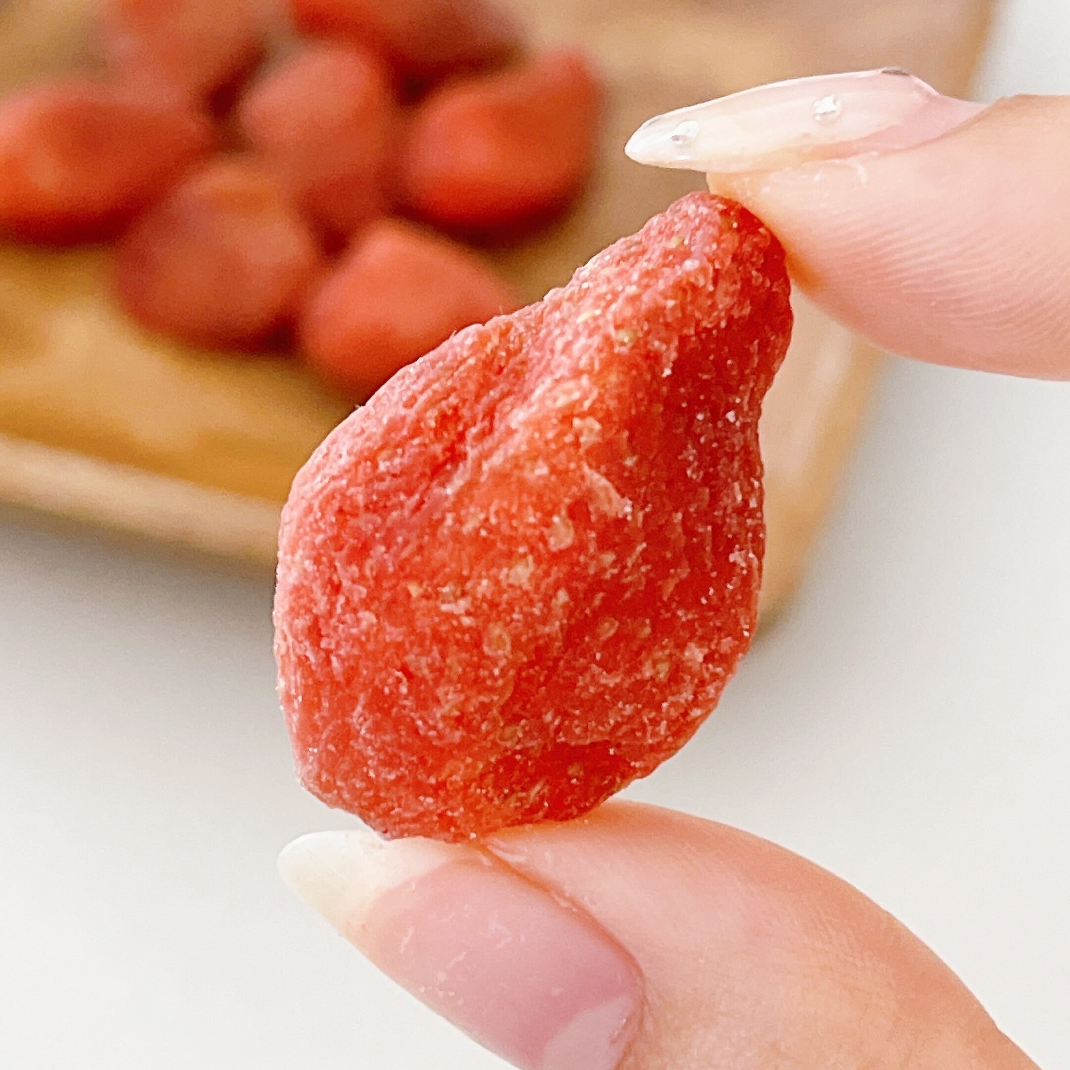 DAISO(ダイソー)のオススメのお菓子「ファーストジャパン しっとり果実 いちご 25g」