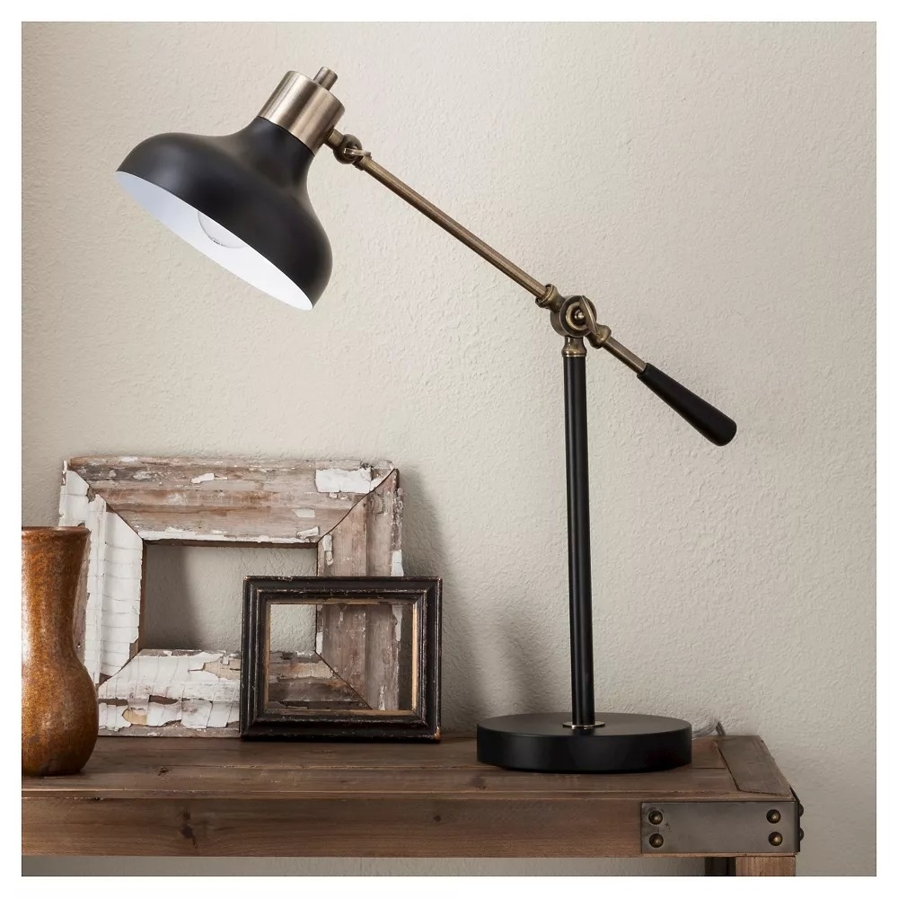 the black lamp articulated on a table