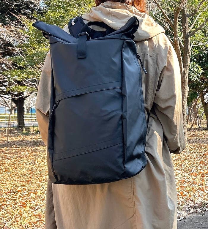 WORKMAN（ワークマン）のおすすめバッグ「防水メッセンジャーバッグ」