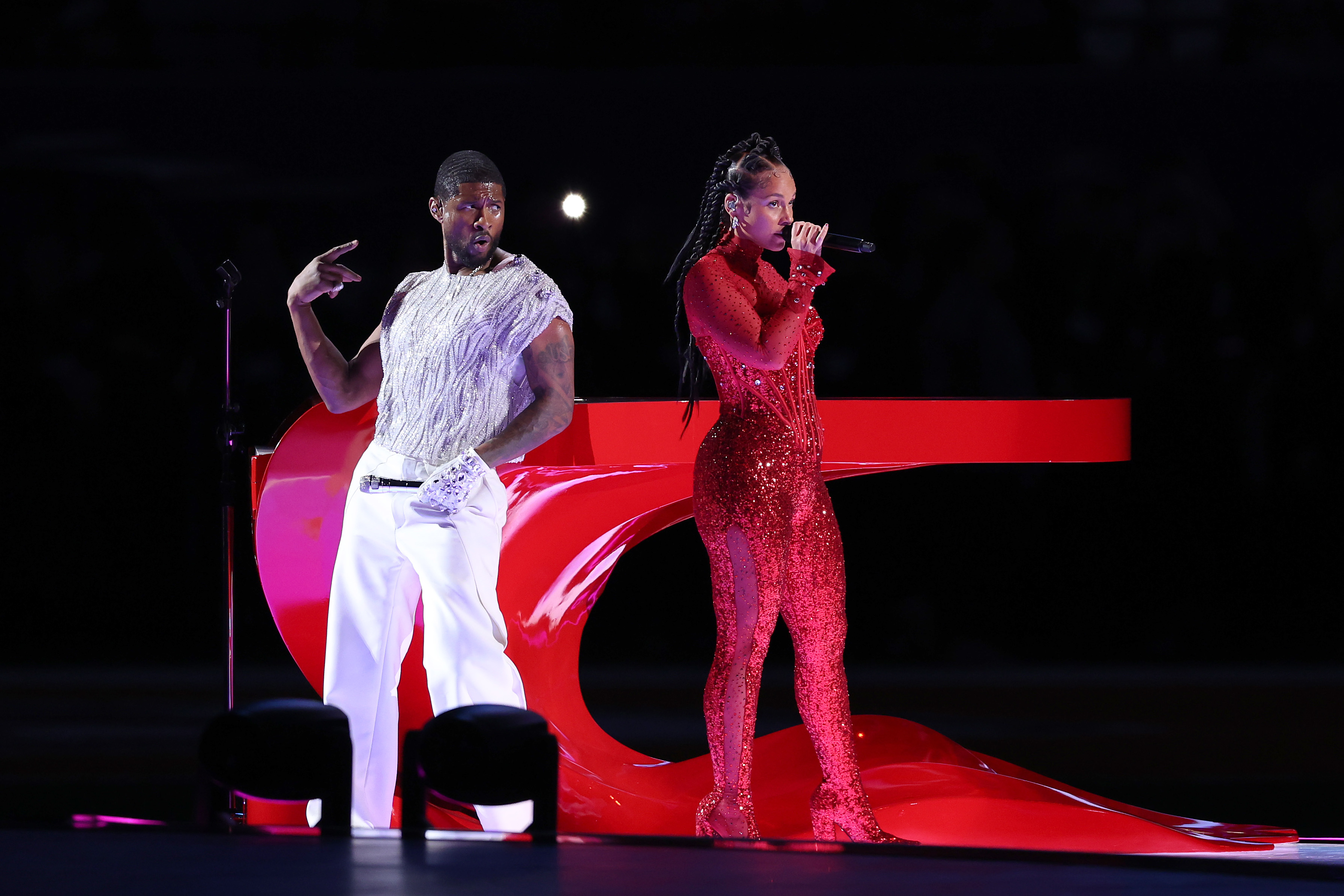 Usher and Alicia Keys onstage