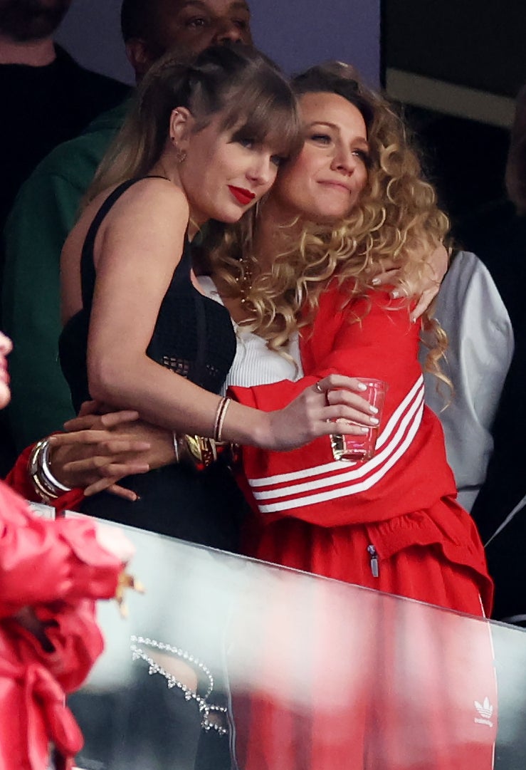 Closeup of Taylor Swift and Blake Lively